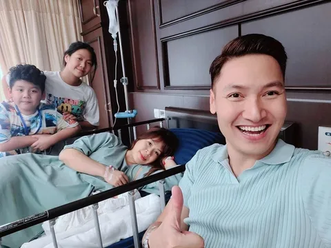 Gia đình Mạnh Trường hạnh phúc chào đón nhóc tỳ thứ 3