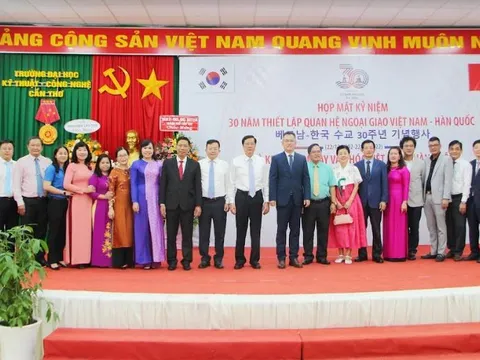 TP Cần Thơ: Họp mặt kỷ niệm 30 năm thiết lập quan hệ ngoại giao Việt Nam - Hàn Quốc