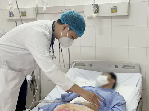 TP Cần Thơ: Cứu sống bệnh nhân nguy kịch do dị vật đâm xuyên ngực - bụng