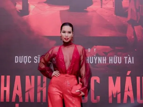 Ngọc Mai tình tứ bên Quốc Nghiệp, Hà Anh diện đồ xuyên thấu và dàn sao Việt tề tựu thảm đỏ Hạnh Phúc Máu