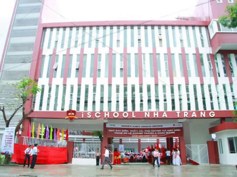 Trường iSchool Nha Trang gửi thư xin lỗi và cam kết tìm đối tác cung cấp thức ăn mới