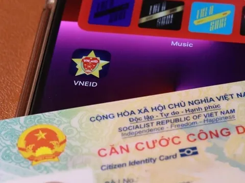 Ứng dụng VNeID có dùng thay GPLX, thẻ BHYT được không?