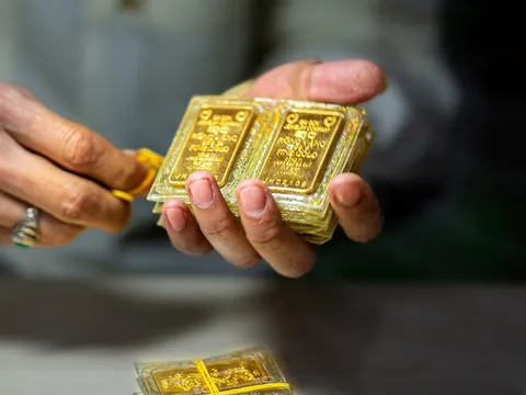Giá vàng hôm nay 1/12: Giá vàng thế giới tiếp đà tăng mạnh