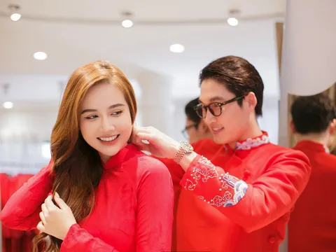 Khoe cơ ngơi, thử áo dài,... Đình Tú chuẩn bị làm lễ cưới với Huyền Lizzie?