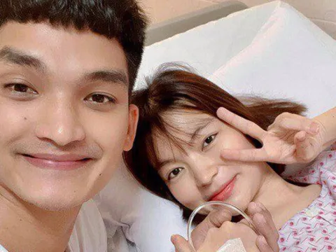 Bà xã Mạc Văn Khoa gây chú ý khi chia sẻ hình ảnh nhập viện, nghi vấn có 'tin vui'?