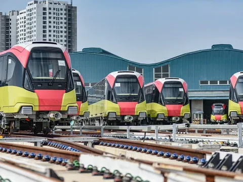 Chính thức vận hành chạy thử 8 đoàn tàu tuyến đường sắt Nhổn-ga Hà Nội