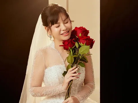 Cát Phượng đón 'con cưng' sau nhiều năm chờ đợi, netizen rần rần chúc mừng