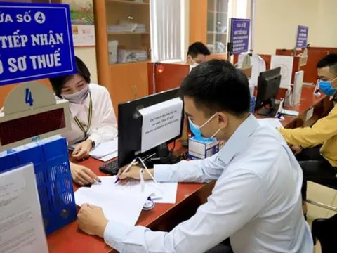 Tiếp tục đề xuất giảm thuế, phí cho người dân và doanh nghiệp