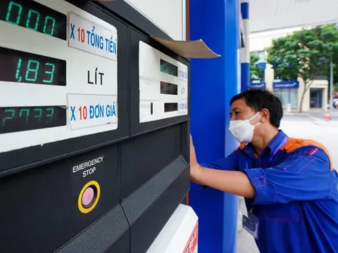 Giá xăng, dầu giảm mạnh