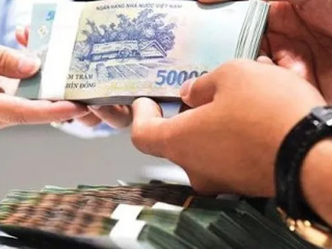Người lao động có thể được ứng trước tối đa bao nhiêu lương tháng 1 để tiêu Tết?