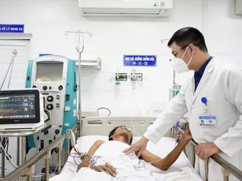 Liên tiếp xảy ra các vụ ngộ độc rượu nghiêm trọng cuối năm
