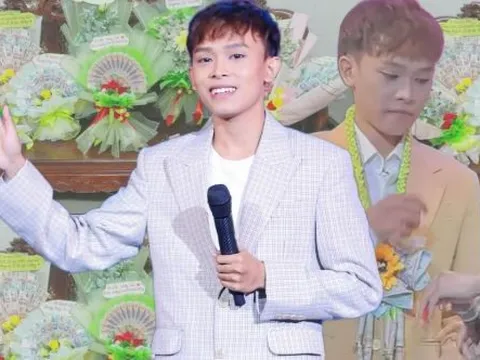 Sướng như Hồ Văn Cường: Đi hát chưa kịp nhận cát-sê đã mỏi tay nhận tiền, vàng fan tặng