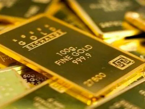 Giá vàng hôm nay 28/12: Giảm nhẹ những vẫn trên 1800 USD/ounce