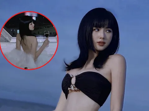 Hotgirl Tâm Tít 'thiêu đốt' khung hình với loạt ảnh tắm bồn đầy gợi cảm