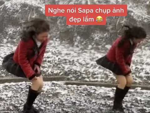 Lên Sa Pa săn tuyết 'sống ảo', cô gái bị gió thổi 'tốc bay' váy ngắn