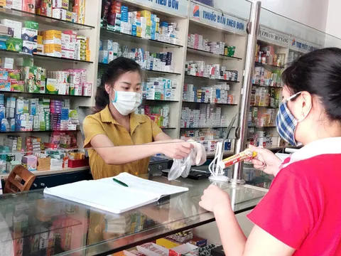 Đề xuất tăng một số mức phí trong lĩnh vực dược, mỹ phẩm