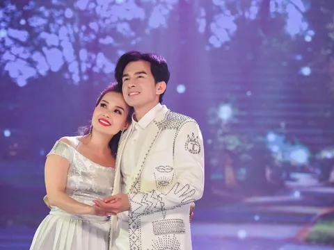 Đàm Vĩnh Hưng, Thu Phương, Đan Trường, Cẩm Ly khuấy động lễ trao giải Làn Sóng Xanh lần thứ 25