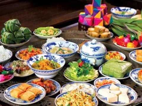 Cúng rằm tháng Chạp năm 2023 vào ngày nào, giờ nào? Lễ cúng gồm những gì?