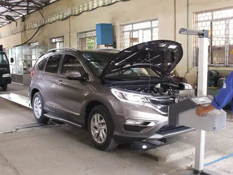 Hà Nội yêu cầu bố trí nhân lực cả ngày nghỉ để đáp ứng việc kiểm định xe