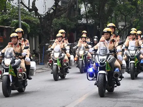 Công an Hà Nội ra quân bảo vệ Tết 2023