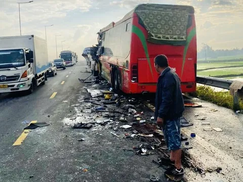 27 người thương vong sau vụ va chạm của 2 xe khách