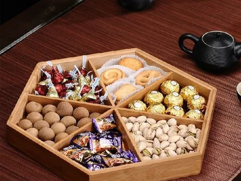 Trẻ ăn nhiều bánh mứt dịp Tết có thể đối mặt với nguy cơ mắc các bệnh nào?