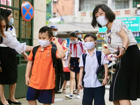 Học sinh nhiều tỉnh, thành trở lại trường vào ngày 27/1