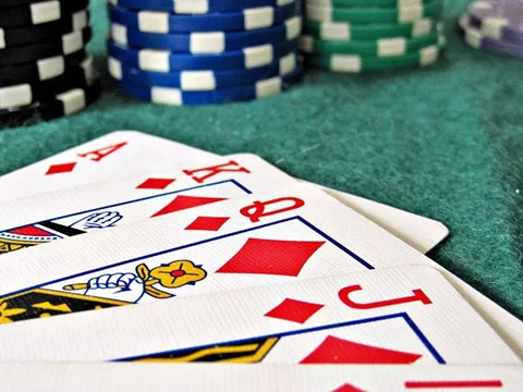 Xem đánh bạc có vi phạm pháp luật?
