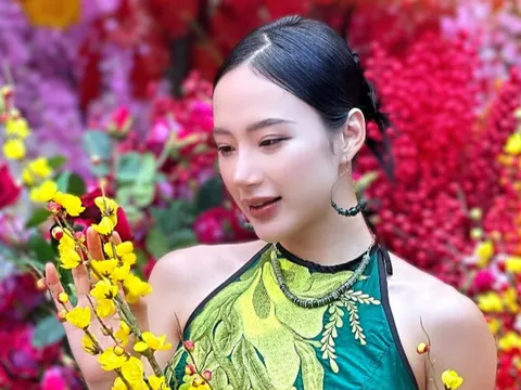 Thả dáng thướt tha trong trang phục váy yếm, Angela Phương Trinh không ngại lộ 'khuyết điểm'