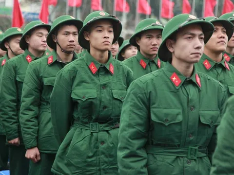 Bộ Quốc phòng trả lời kiến nghị phải đi nghĩa vụ quân sự trước khi học đại học