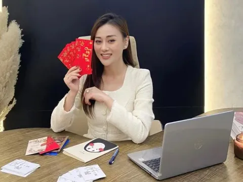 Phương Oanh phản ứng ra sao khi bị nghi chuẩn bị phát thiệp cưới?