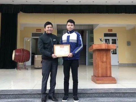 Hà Tĩnh: Tuyên dương nam sinh trả lại hơn 41 triệu đồng cho người đánh rơi