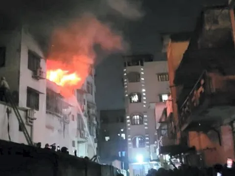 14 người thiệt mạng trong vụ cháy nhà cao tầng tại Ấn Độ