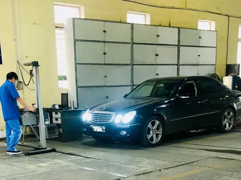 Cục Đăng kiểm chỉ đạo sau vụ từ chối kiểm định xe chỉ có 1 đèn lùi