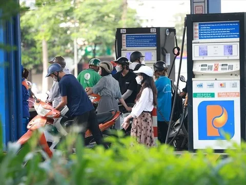 Giá xăng dầu hôm nay 17/2: Cập nhật giá xăng dầu trong nước, quốc tế