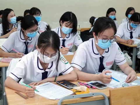 Hà Nội tổ chức khảo sát lấy ý kiến việc thi 3 hay 4 môn vào lớp 10
