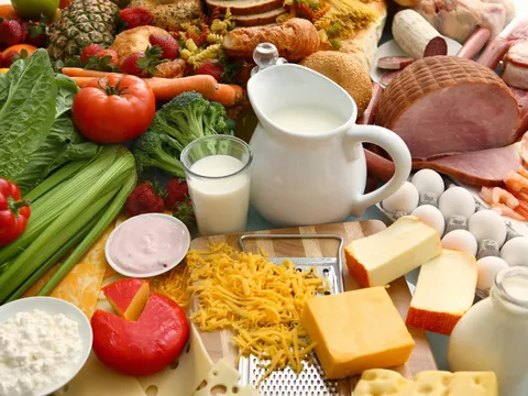 Nên và không nên ăn gì trước khi lên máy bay?