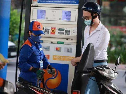 Từ 15h ngày 21/2, giá xăng dầu trong nước đồng loạt giảm