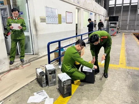 Hà Nội: Khám xét 2 trung tâm đăng kiểm để điều tra về tội nhận hối lộ