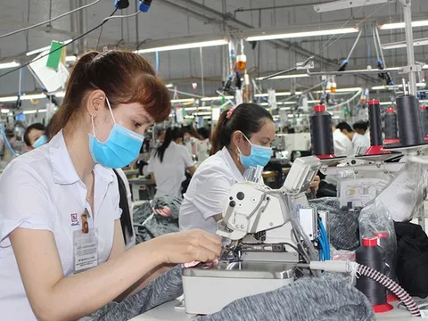 Chuẩn bị phương án tăng lương tối thiểu vùng năm 2024