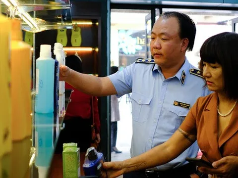 Hàng trăm mỹ phẩm bị phát hiện hàng giả trước ngày quốc tế phụ nữ mùng 8/3