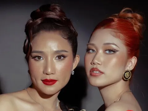 MC Cát Tường khoe ảnh 'chị chị em em' với con gái 21 tuổi