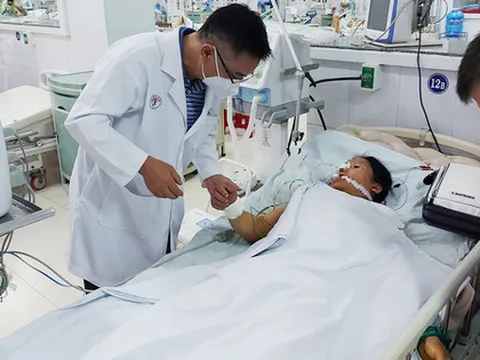 Miễn phí thuốc 8.000 USD cho bệnh nhân ngộ độc sau ăn cá ủ muối chua