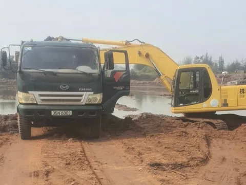 Thái Bình: Khởi tố 2 đối tượng đào trái phép đất đầm đem bán, thu lợi hơn 1,1 tỷ đồng