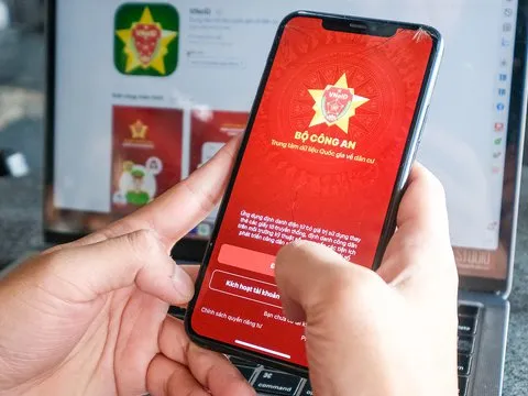 Thí điểm sử dụng bằng lái xe tích hợp trên tài khoản định danh điện tử