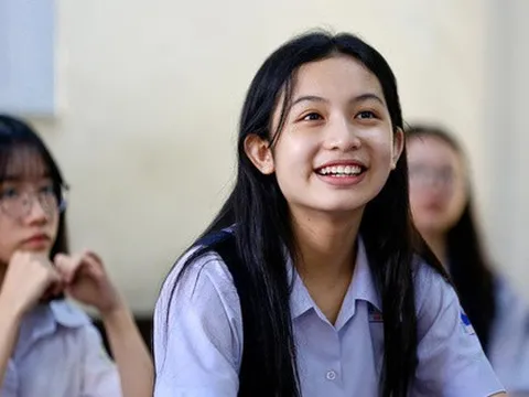 Nên cho con học trường THPT công lập hay THPT dân lập?