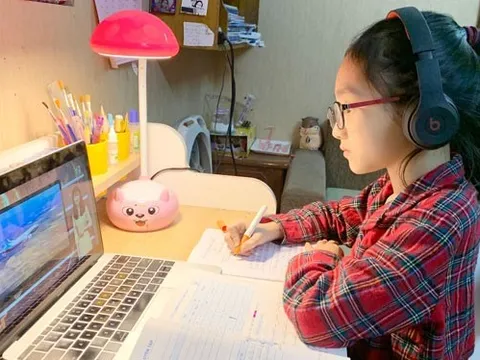Sở GD&ĐT Hà Nội bác thông tin "học trực tuyến khi có học sinh mắc Covid-19"