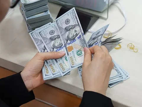 Tỷ giá USD hôm nay 13/4: Cập nhật tỷ giá USD trong nước và quốc tế
