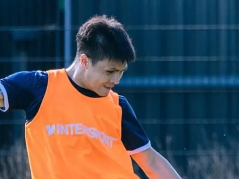 NÓNG: Quang Hải sắp trở lại V.League?