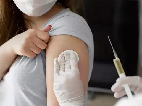 Vaccine COVID-19 không gây ra các vấn đề rối loạn kinh nguyệt